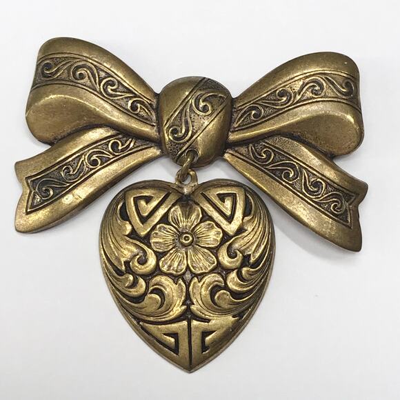Vintage Jewelry - VTG 80s Victorian Brass Filigree Engraved Etched Ribbon Bow Drop Heart Brooch